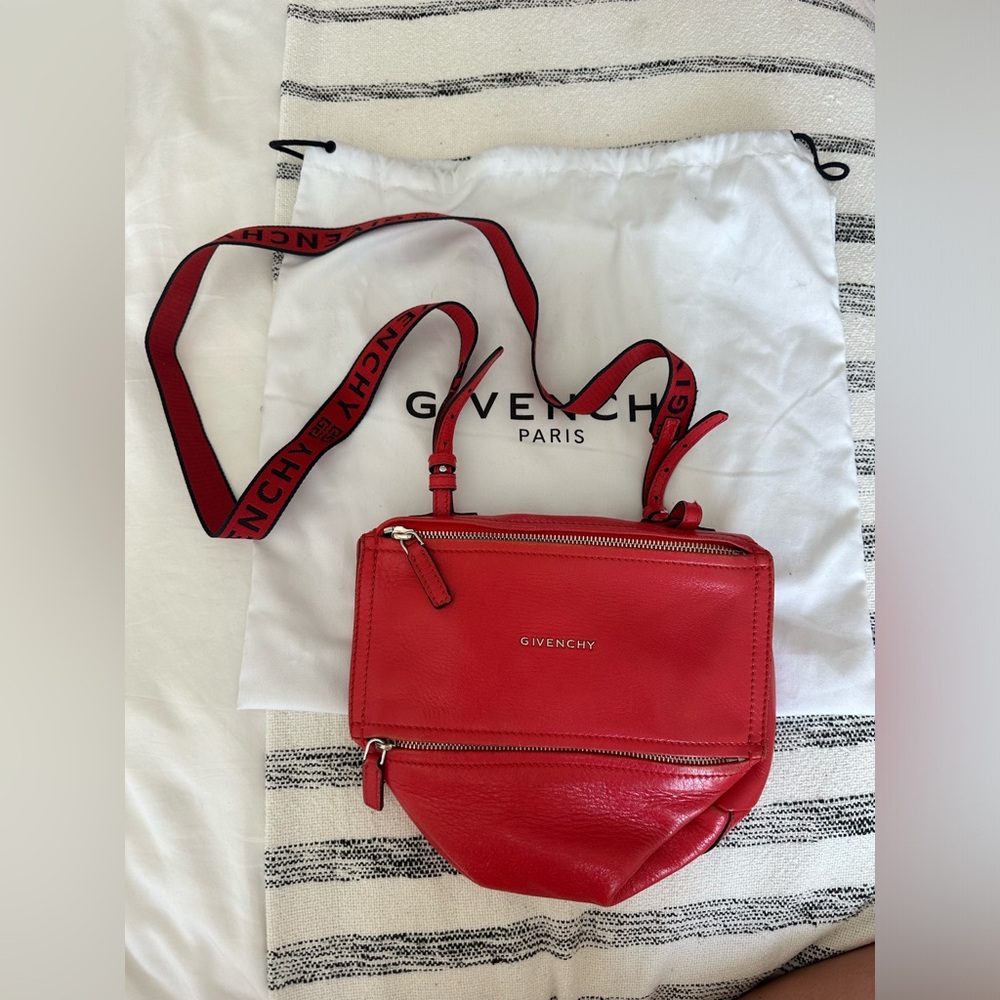 GIVENCHY PANDORA PATENT LEATHER CROSSBODY BAG